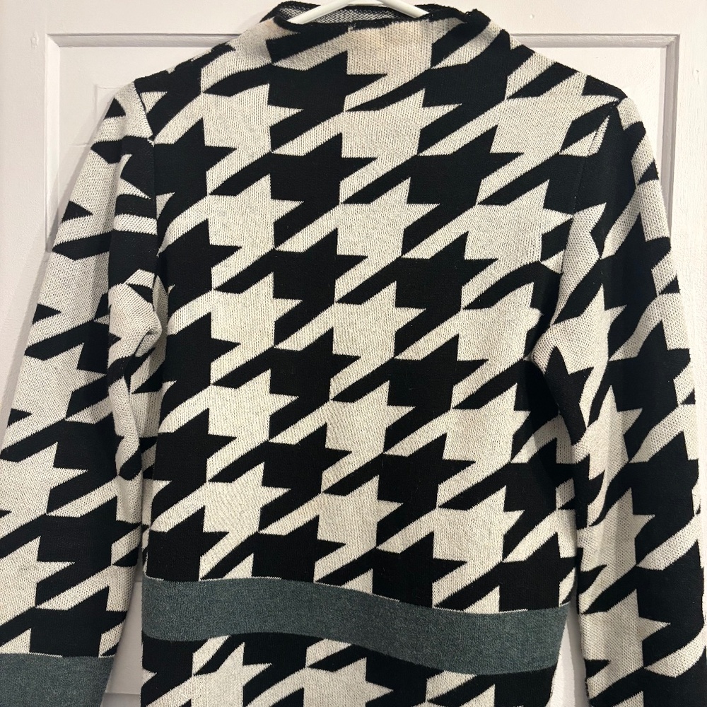 Noisy May Small Sweater